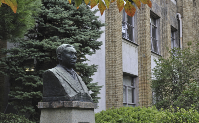 Shutterstock_210665599