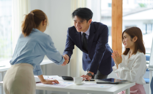 Shutterstock_2140827709