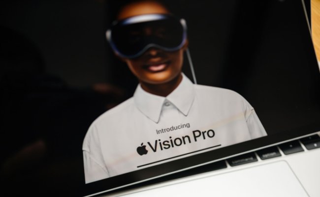 Shutterstock_2314221273