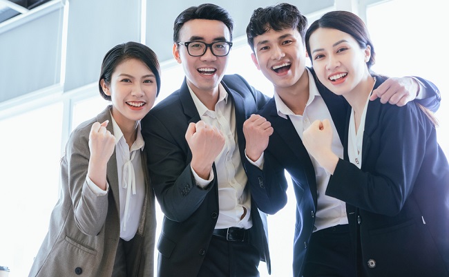 Group,Portrait,Of,Asian,Business,People