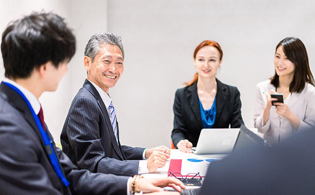 A,Woman,Interpreting,At,An,International,Conference