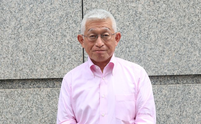 砂漠を放浪、秘書から弁護士へ、大の恩人だった議員の死…。波瀾万丈の元明石市長・泉房穂さんが「何でもOK!」と思えるようになったワケ 砂漠を放浪、秘書から弁護士へ、大の恩人だった議員の死…。波瀾万丈の元明石市長・泉房穂さんが「何でもOK!」と思えるようになったワケ