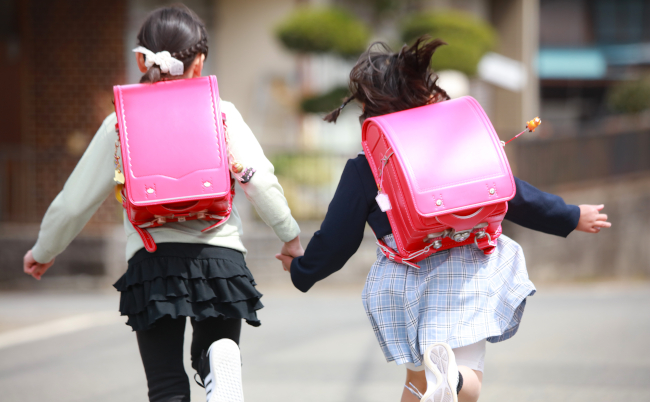 Girl,Running,Hand,In,Hand