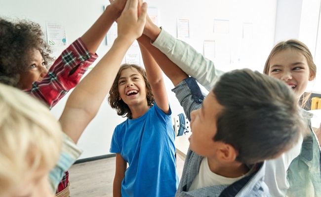 Happy,Diverse,Multiethnic,Kids,Junior,School,Students,Group,Giving,High