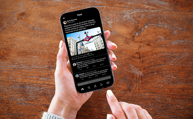 Person,Scrolling,And,Reading,Posts,On,Sample,Social,Media,App