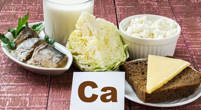 Products,Containing,Calcium,(sardines,In,Oil,,Cabbage,,Milk,,Cottage,Cheese,