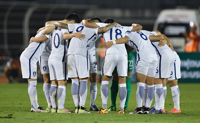 Players,Of,South,Korea,In,Action,During,The,Friendy,Match
