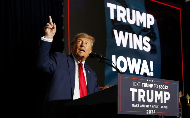 Former,President,Donald,Trump,Speaks,At,His,Caucus,Night,Event