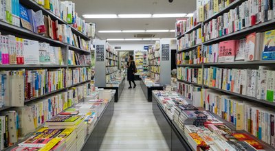 Tokyo,,Japan,-,Circa,March,,2017:,Woman,Inside,Book,Store.