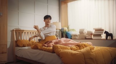 Handsome,Korean,Young,Man,Wakes,Up,In,His,Bed,,Sun