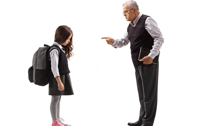 Full,Length,Profile,Shot,Of,An,Old,Teacher,Scolding,A