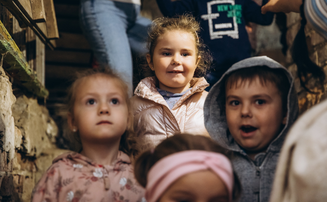 07.07.22,Irpin,,Ukraine:,Small,Children,And,Their,Caregivers,Are,Evacuated
