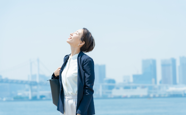 Asian,Businessman,Working,In,The,City