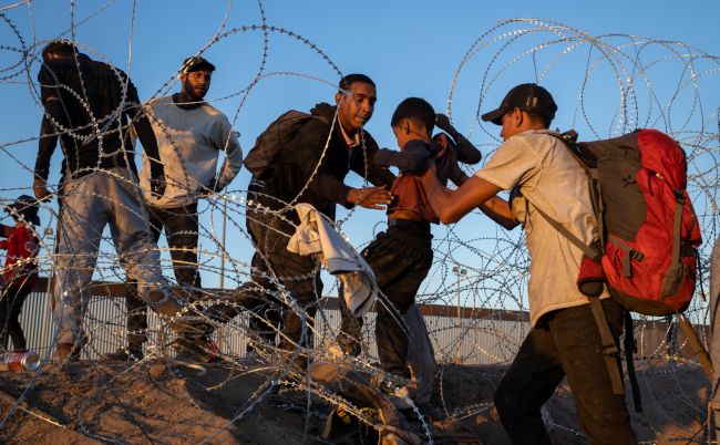On,May,7,,2023,,In,Juarez,,Mexico,,Hundreds,Of,Migrants