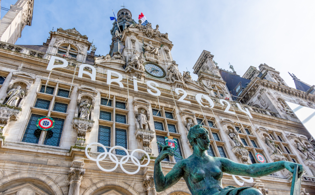 Paris,,France,-,March,4,,2024:,Facade,Of,The,Town