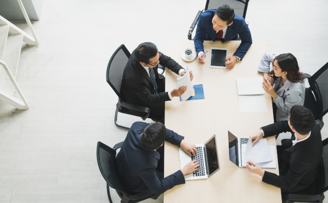 Top,View,Of,Asian,Business,People,Team,Analyzing,Statistics,Financial.