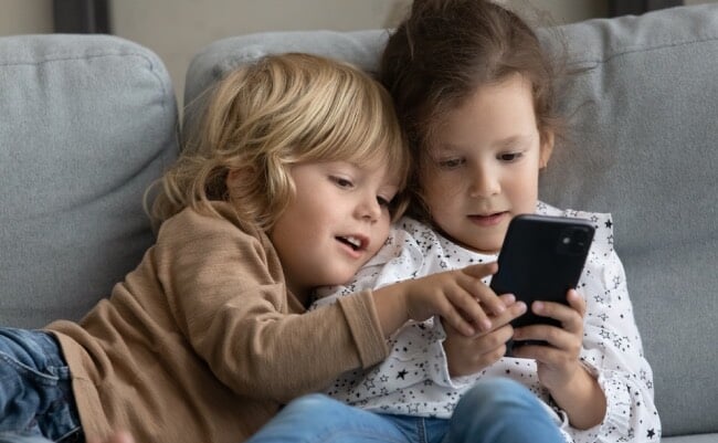 shutterstock_2086008190