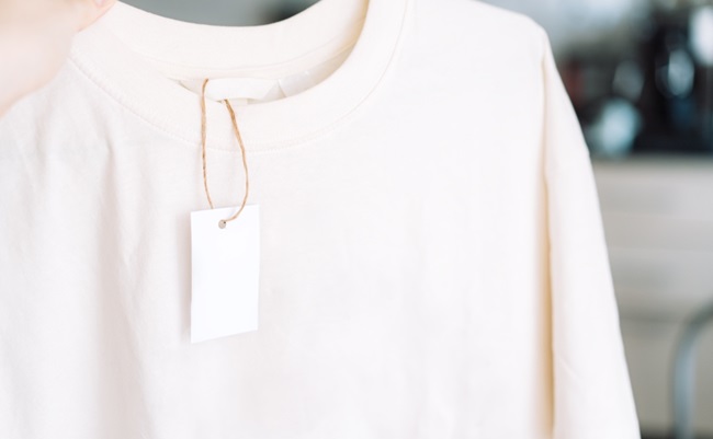 White,T-shirt,With,A,White,Tag,Without,Inscriptions.