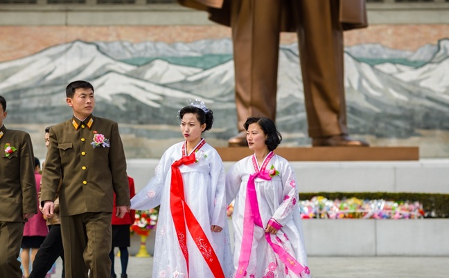Pyongyang,,North,Korea,,March,26,,2008,:,Young,Couple