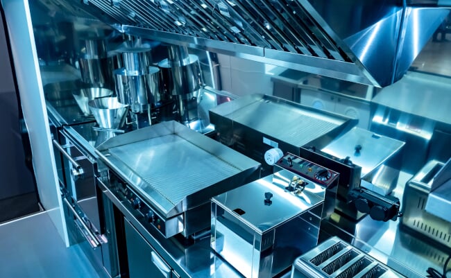 Small,Kitchen,Restaurant.,Equipment,In,The,Restaurant,Is,Made,Of