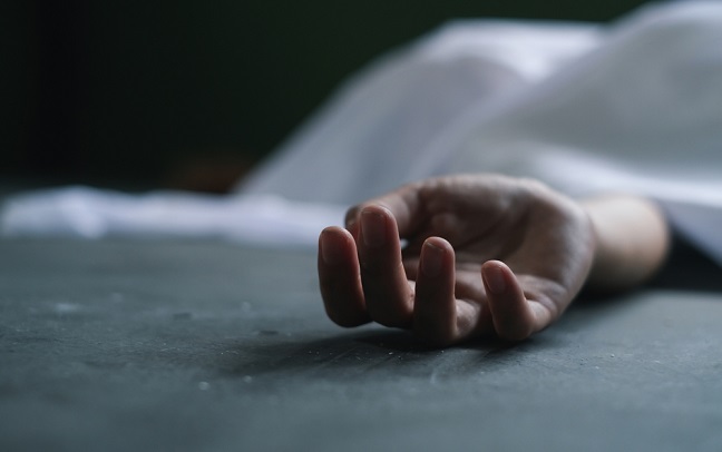 Hand,Of,Dead,Victim,Woman,Covered,By,White,Cloth,horror,And