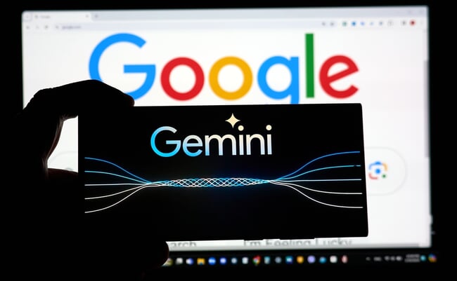 Dallas,,Tx,Usa,-,February,19,,2024:,A,Hand,Holding