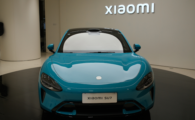 Shanghai,china-march,25th,2024:,Front,Of,Xiaomi,Su7,Electric,Car,With