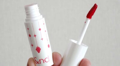 ロムアンド×ローソンの限定ティント、今年はツヤもラメも香りも