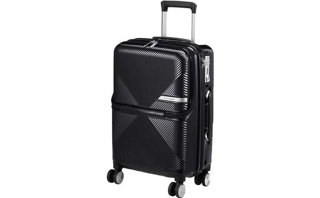 国内でも海外でも、旅行者の強い味方に。サムソナイトのスーツ