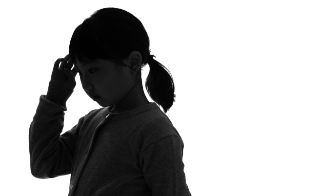 Silhouette,Of,Worrying,Little,Girl.