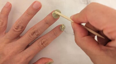 貼るだけでOK！自分サイズのオーダーメイド・ジェルネイルシールが