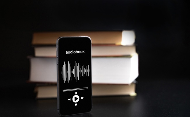 Audio,Book,Education.,Phone,Screen,With,Audio,Book,App,On