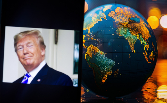 A,Smartphone,Screen,Displays,An,Image,Of,President,Donald,Trump,