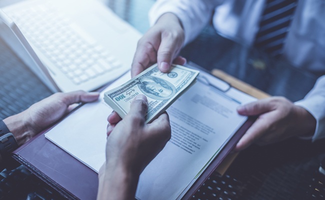 Business,Partners,Signing,Contract,To,Borrow,Money,From,Investor,To