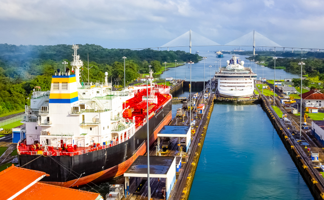 View,Of,Panama,Canal,From,Cruise,Ship,At,Panama.
