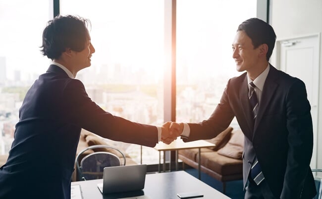 Group,Of,Asian,Businessperson,Shaking,Hands.,Success,Of,Business.