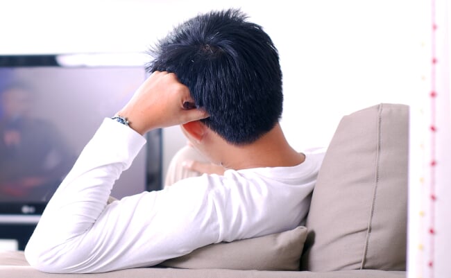 Men,Watching,Television