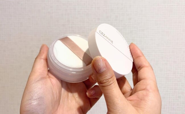 roomie_250415_cezanne_seamless-cover-powder_10_1.jpg