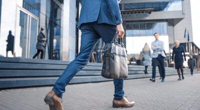 Close,Up,Leg,Shot,Of,A,Businessman,In,A,Suit