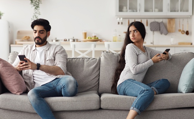 Quarrel,,Relationship,Problems,,Jealousy,,Suspecting,Infidelity,And,Gadget,Addiction.,Sad