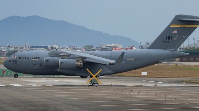 Da,Nang,City,,Viet,Nam-05042024:,The,Aircraft,Boeing,C-17a,Globemaster