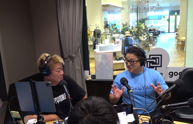 (左)堀江貴文さん、(右)中村篤弘さん