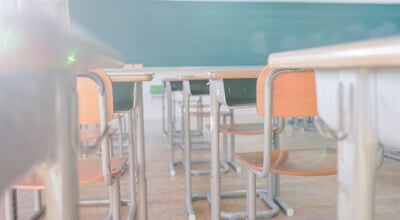 School,Classroom,With,Desk