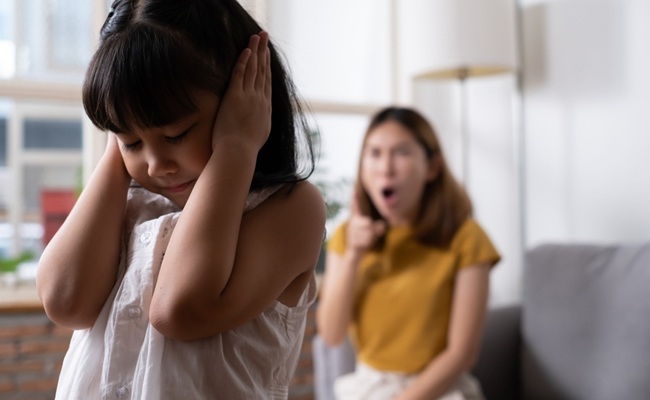 Indoor,Shot,Of,Young,Asian,Girl,Crying,And,Cover,Her