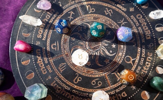 Horoscope,Zodiac,Circle,With,Divination,Dice,And,Birthstones.,Fortune,Telling