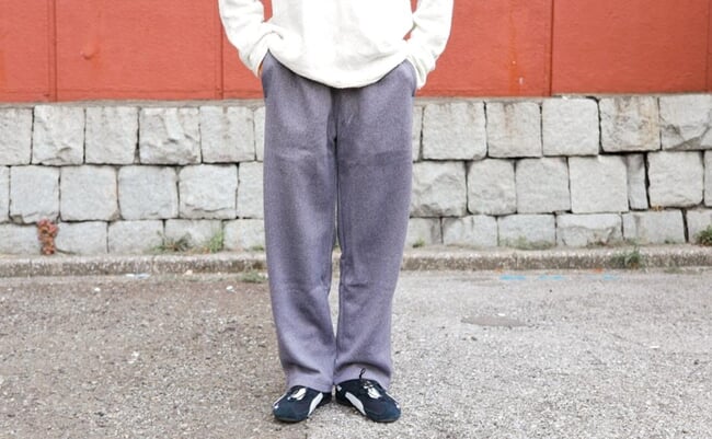 roomie_20251003-uniqlo-knit-fleece-pants-01.jpg