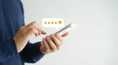 Close,Up,On,Customer,Man,Hand,Pressing,On,Smartphone,Screen