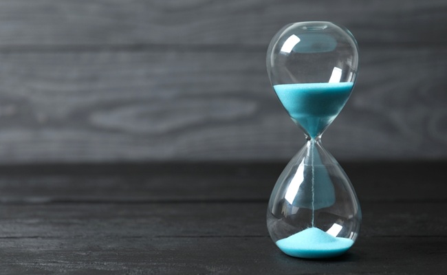 Modern,Hourglass,On,Wooden,Background.,Hourglass,Time,Concept,For,Business