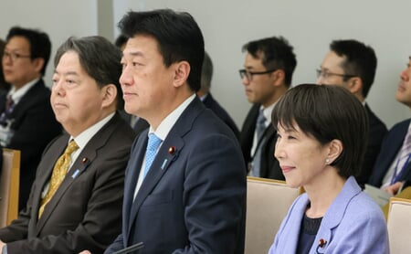 高市首相もドリル優子もエッフェル姉さんも。ドキッ！喫煙者だらけの高市政権、紫煙をくゆらす「煙たい面々」