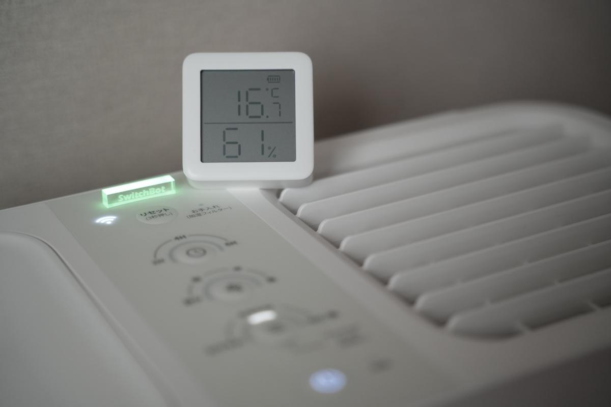 SwitchBotの「気化式加湿器」が本当に静かで使いやすい！ 温湿度計と